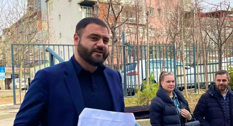 Questi sono club che sostengono Gramoz Vokrin nella FFK) gara presidenziale.