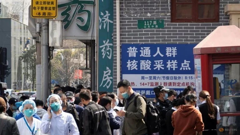 World eyes from war in Ukraine, China isolates thirty million people in 13 cities