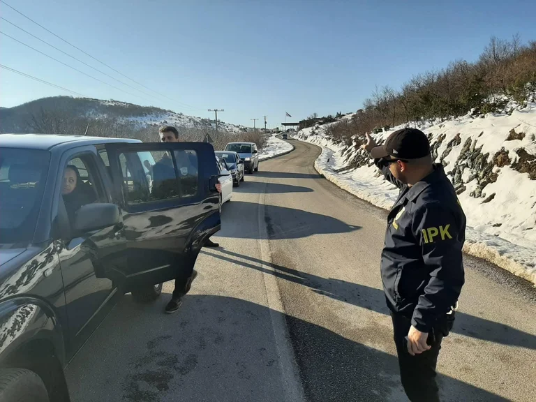 Le tribunal statue sur 25 fonctionnaires de police arrêtés en action “Pika”