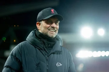 Klopp fordert Liverpool auf, die Belästigung im Rennen für den Premier League Titel fortzusetzen
