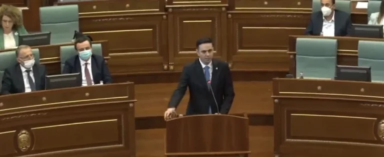 Et le Premier ministre parle: J'ai demandé à Kurt si Obadiah savait quand la guerre a été faite en Ukraine