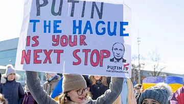 Comment Vladimir Poutine peut-il être arrêté pour crimes de guerre ?