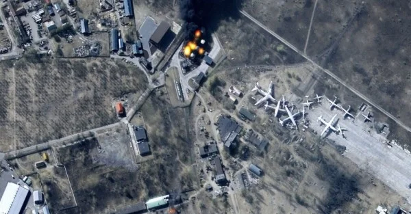 Aéroport de Dnipro touché par des missiles russes