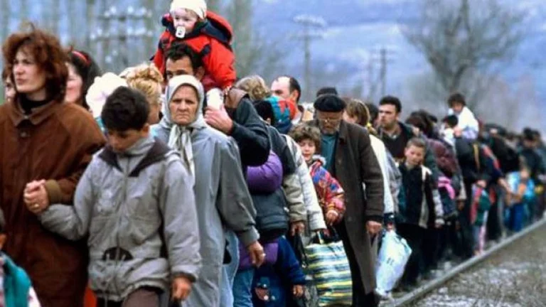 Imágenes de los refugiados de Kosovo que huyen del país en 1999