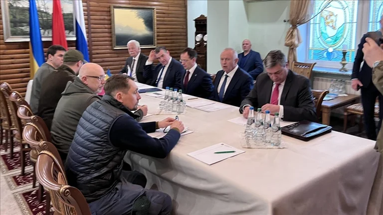Aujourd'hui se tient la prochaine série de pourparlers entre l'Ukraine et la Russie