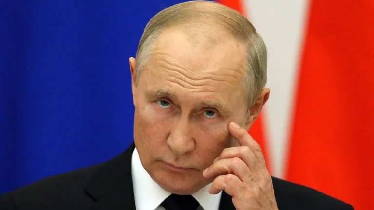 I servizi di intelligence analizzano il comportamento di Putin: Può avere queste malattie