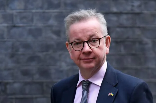 Ministro británico dice que ofrecerá casa a refugiados