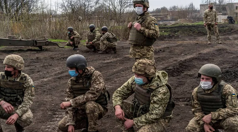 Les États-Unis envoient 200 millions de dollars en aide d'urgence à l'Ukraine