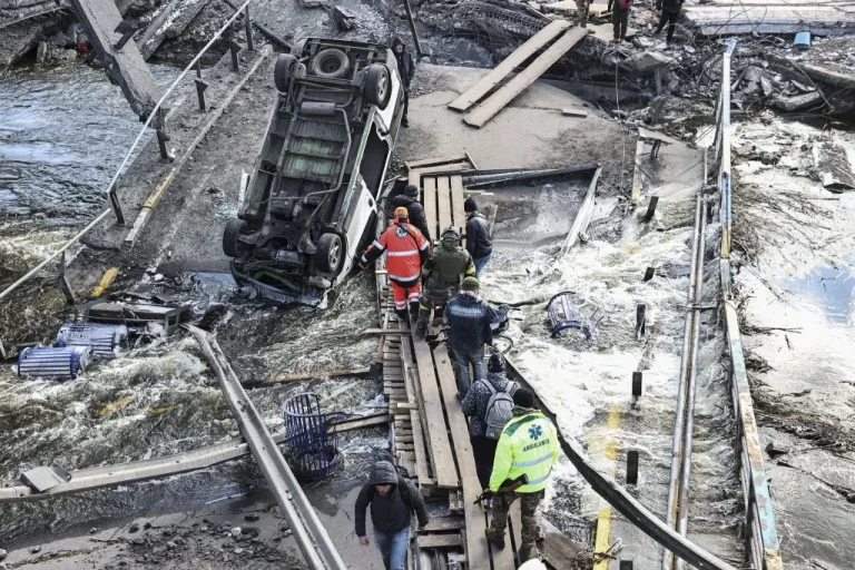 La Russie tue sept civils dans un convoi d'évacuation près de Kiev