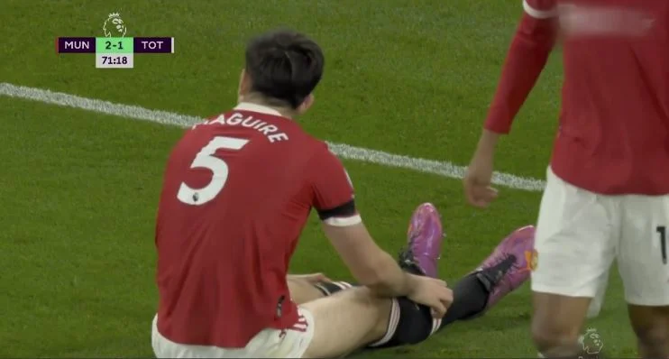 C'est fou. Les chiffres sont traités, Maguire marque à la porte de son club.
