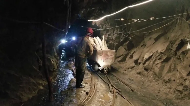 Belgrade's rules are worked, but whose employees Trepca, the unit in the North, paid for.