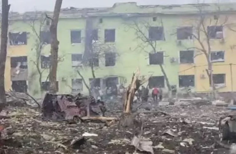 Después del ataque, Lutsk Mayor insta a los ciudadanos a tomar refugio