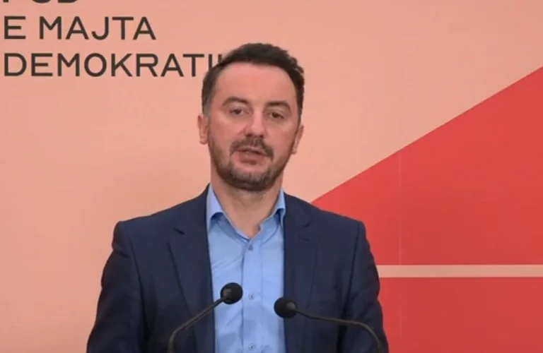 Moliqaj acusa a Kurt de tratos secretos con los comerciantes: En lugar de acción, escanea después de 24 horas