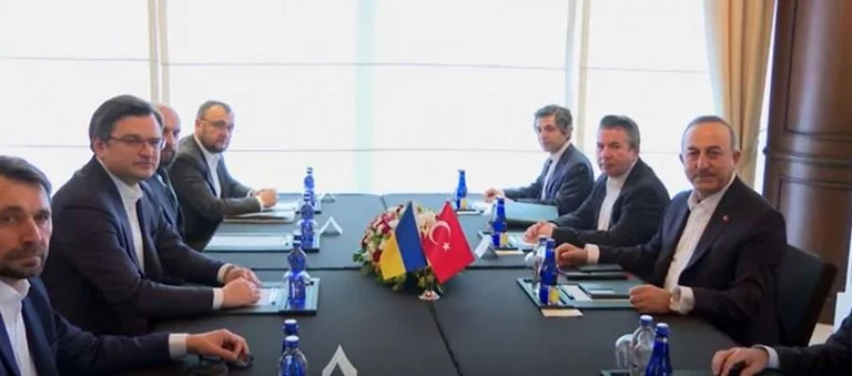 En Turquie, les réunions pour la réconciliation russe commencent, Ukraine