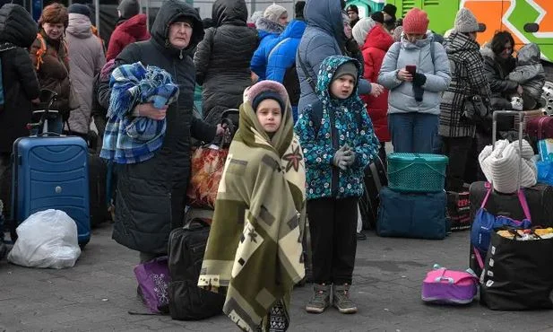 U n NICEF: Más de 1 millón de niños dejaron Ucrania en menos de dos semanas