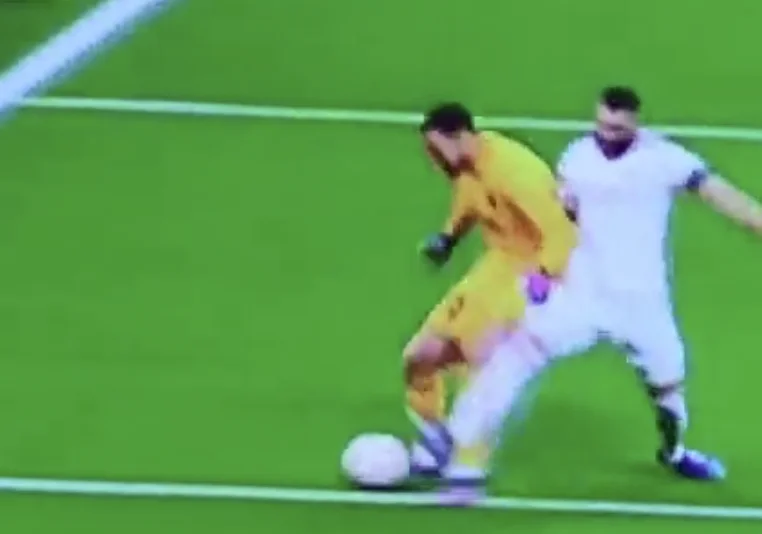 Pochetino si lamenta di “FAR”: È incredibile che il fallo a Donnarumma non sia stato rivisto al VAR