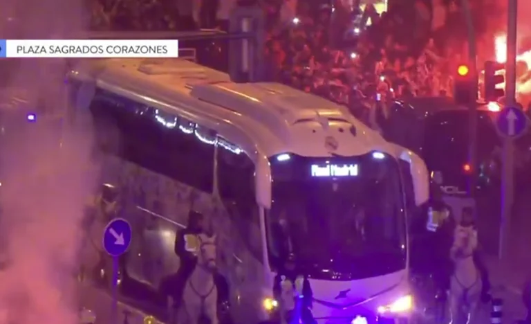 Ne pas attraper les vrais fans en général, bloquer toutes les routes à Madrid