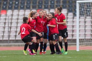 Europäische U-17 für Frauen / Albanien beginnt mit Sieg, bricht Aserbaidschan mit Borcis Ziel