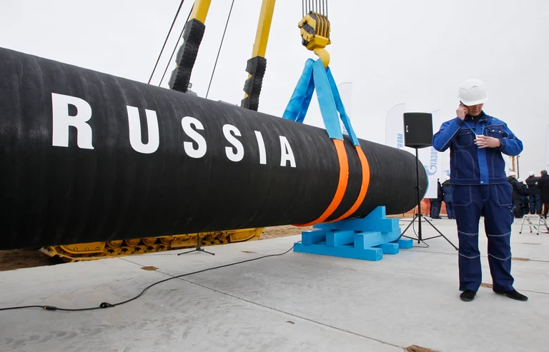 La Grande-Bretagne prévoit d'arrêter les importations de pétrole russe