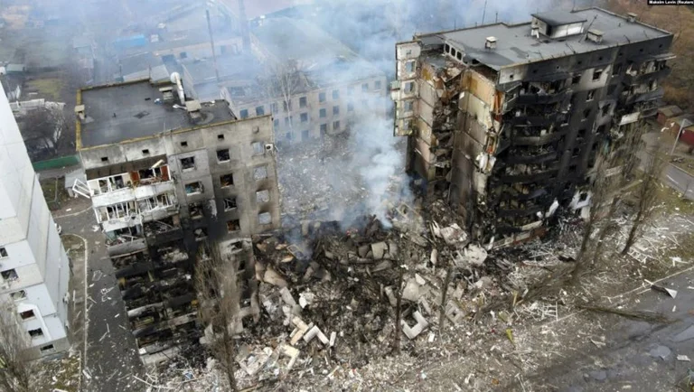 Ukraina: Rusia po përgatitet për sulm të gjithanshëm në Kiev