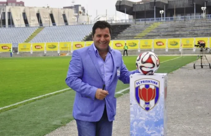 Aksionari i FC Prishtina e “godet” rëndë Afrim Muçiqin: Jemi duke vuajtur pasojat nga koha e tij, ai te ne mund të vije vetëm për t’i parë ndeshjet si tifoz!