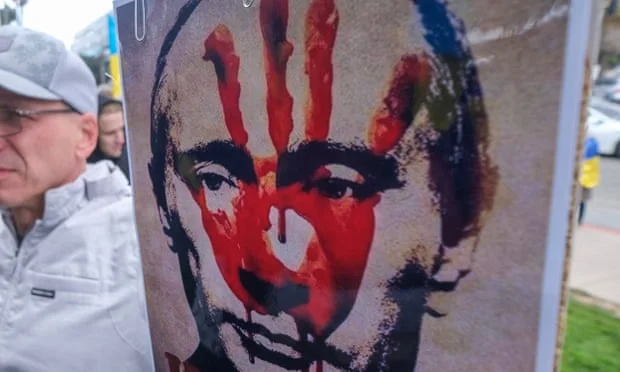 Hetuesit e krimeve të luftës fillojnë të mbledhin prova në Ukrainë