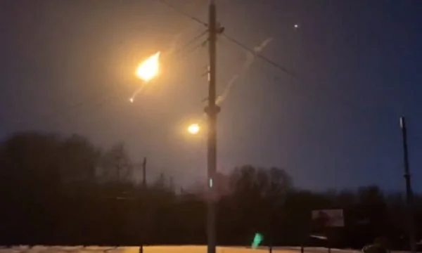 Momenti kur forcat ukrainase shkatërrojnë në ajër avionin rus