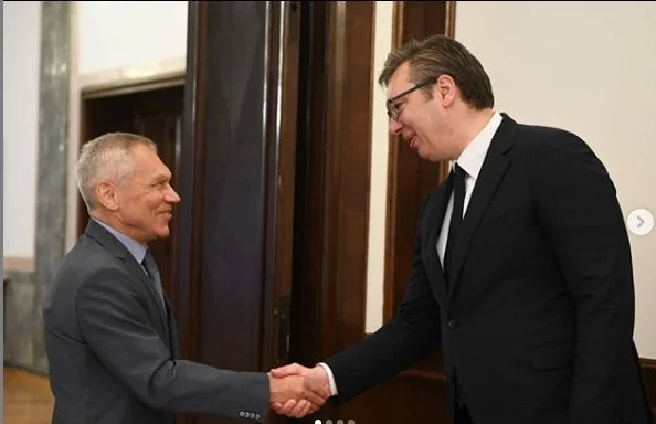 Serbia-Serbi, Vuçiq takohet me ambasadorin rus, flasin për Ukrainën