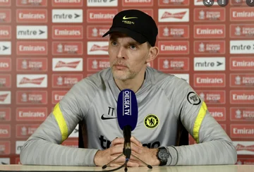 Tuchel kritisiert Fans, die Abramovichi's Name genannt haben, wenn sie die Ukraine loben