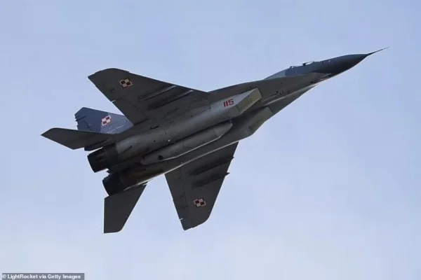 ShBA-të po shohin mundësitë për ta furnizuar Ukrainën me avionë luftarakë