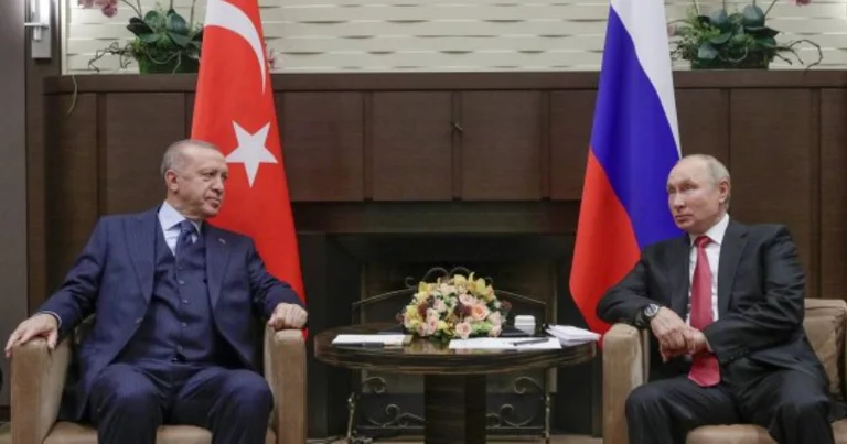 Erdogan bisedon në telefon me Putinin për Ukrainën
