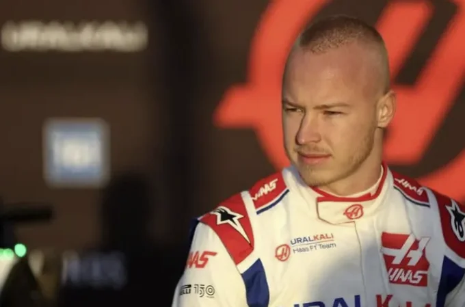 “Gozhdohet piloti rus i Formula1”, ekipi ia shkëput kontratën, arsyja qëndron tek babai i tij