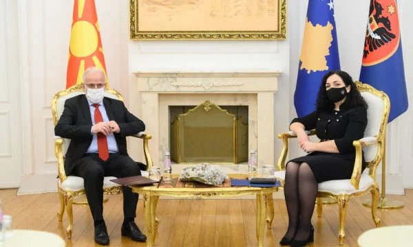 Osmani në takim me Xhaferin: Rusia e Serbia po tentojnë ta destabiliziojnë Kosovën dhe Ballkanin