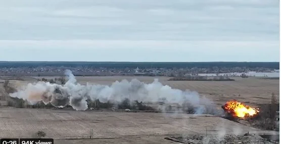 Forcat ukrainase thonë se e kanë rrëzuar një helikopter rus (Video)