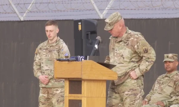 Shpërthen në lot komandanti i Bondsteelit: Kosovarët me vend të veçantë në zemrat tona, jeni të fuqishëm e të qëndrueshëm si vet NATO