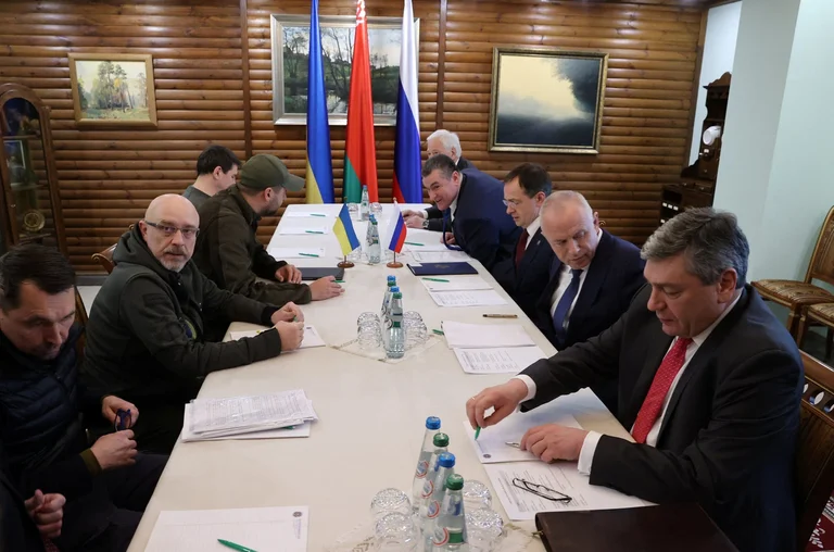 Jo zyrtare: Raportohet se është vrarë për tradhti negociatori ukrainas, pjesë e bisedimeve me Rusinë
