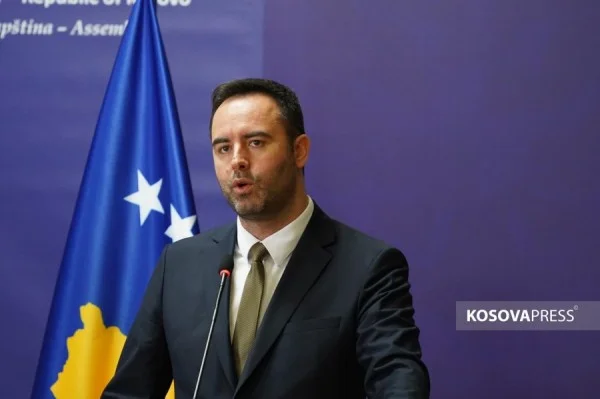 Konjufca: Kujdes, kurrë nuk mund të përjashtojmë mundësinë e një agresioni serb mbi Kosovën