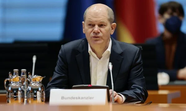 Scholz bën thirrje për armëpushim në Ukrainë