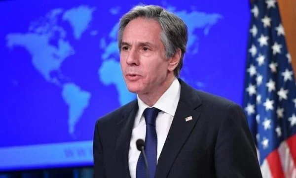 Blinken: Uashingtoni i hapur ndaj diplomacisë mbi Ukrainën; vështirë të ndodhë pa ulje të tensioneve