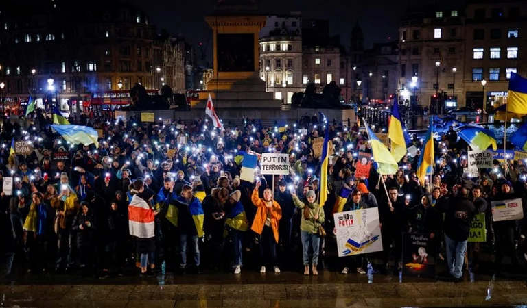 Protestojnë londinezët: Putini e ka vendin në burg
