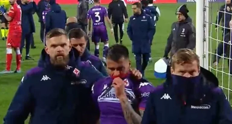 Futbollisti i Fiorentinës qan me lot pasi shënoi autogol dhe ia dhuroi fitoren Juventusit
