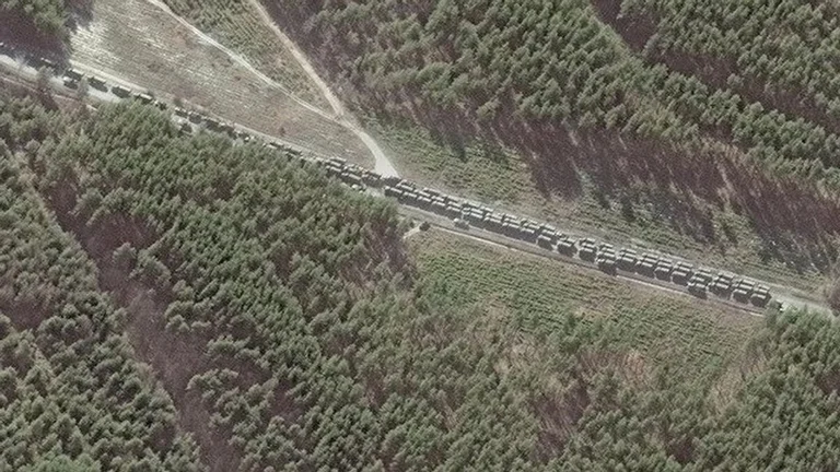 Ngec konvoji 60 kilometërsh rus që synonte ‘pushtimin e madh’ të Kievit