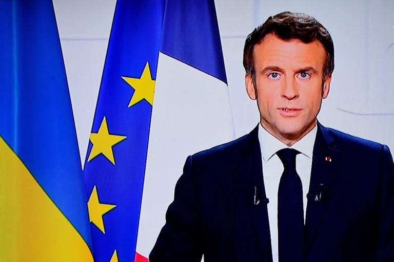 Macron: Po i rikthehemi një tragjedie në histori