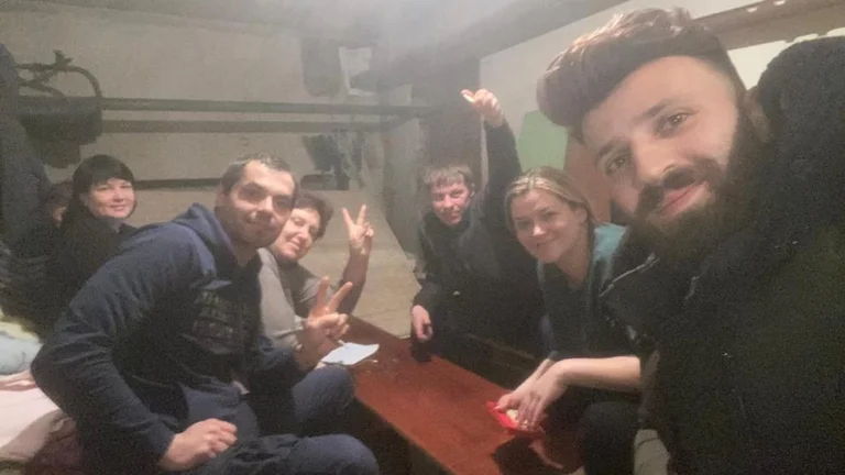 Shkoi për të firmosur kontratë me klubin rus, lufta e zë futbollistin gjerman të bllokuar në një bodrum, pa ujë, pa ushqim por me shpresë