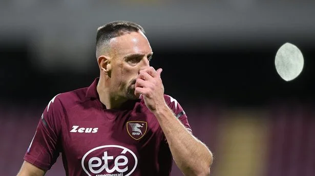Ribery pëson aksiden të rëndë, lëndohet në kokë dhe dërgohet në spital