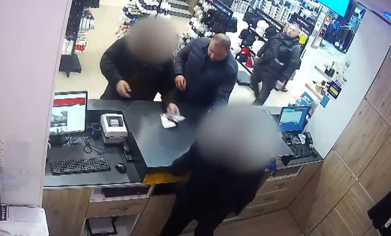 Ermal Panduri releases video of Serbs buying KLA souvenirs