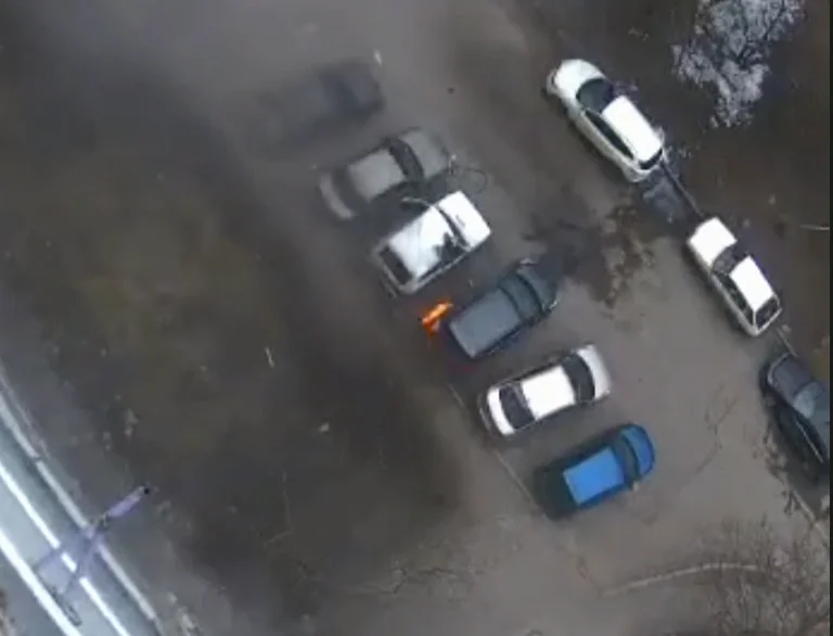 Blasts hit Kharkov Car Park