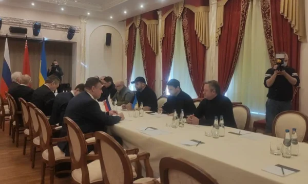 The meeting of the Ukraine delegations Russia, a Belarusn minister tells them to feel “fully secure”
