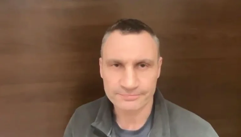 Klitschko espone gli altri media: non credere alle bugie, Kiev non è completamente circondato.