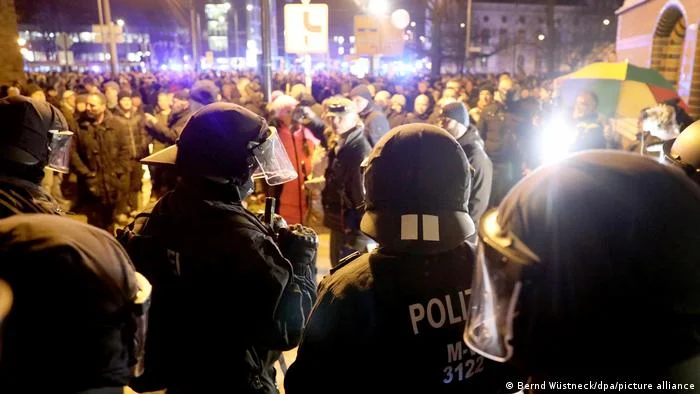 Casi 6 mil arrestados en Rusia por protestas contra la guerra en Ucrania